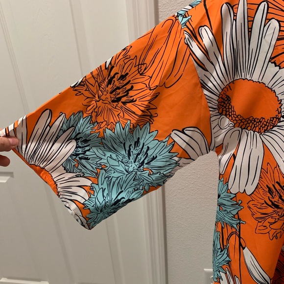 Sunflower 🌻 Blouse - Picture 3 of 5